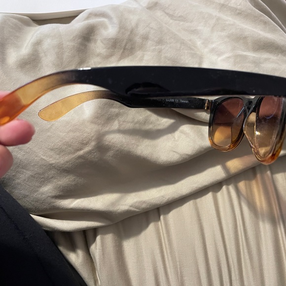 Two tone sunglasses - Picture 2 of 2